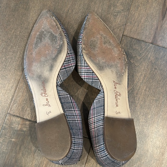 6 1/2 Sam Edelman Pointed Rodney Flats - Picture 2 of 3
